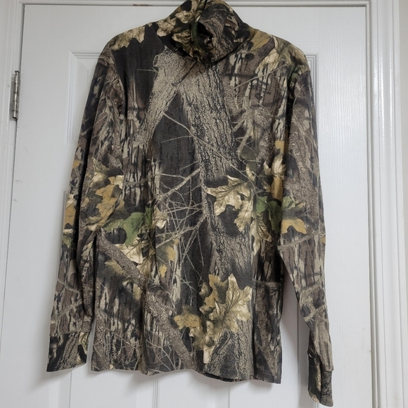 Mossy Oak Vintage Dead Stock Turtleneck Long Sleeve.